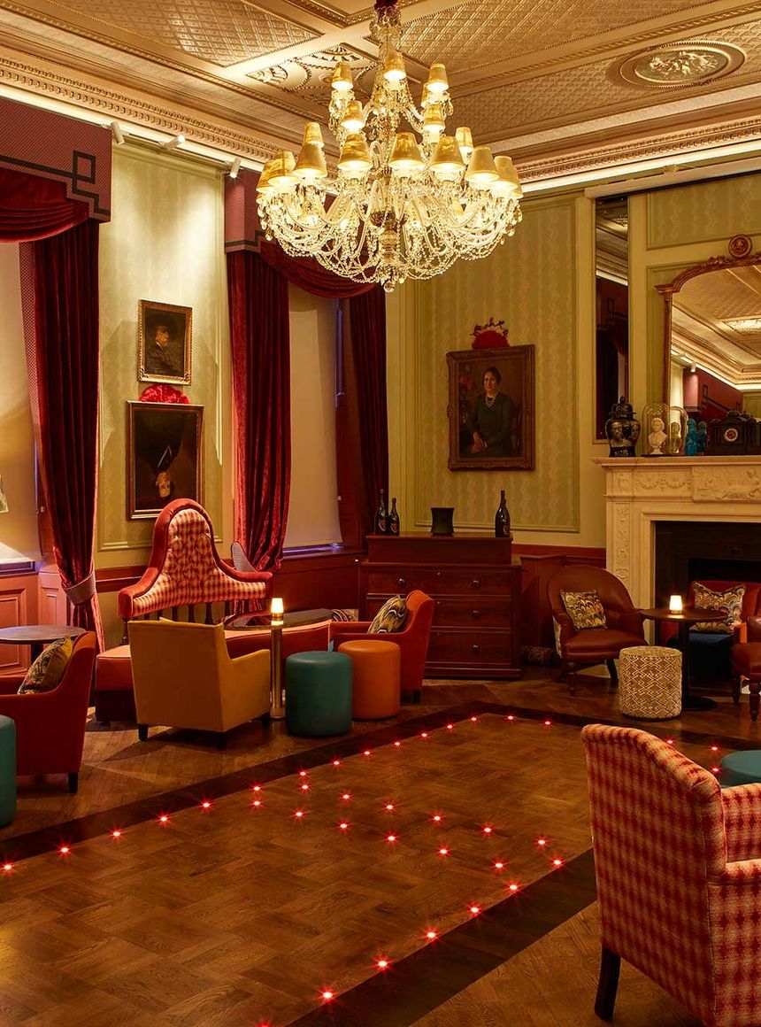 stay-at-one-of-london-s-most-exclusive-private-members-clubs-london-uk